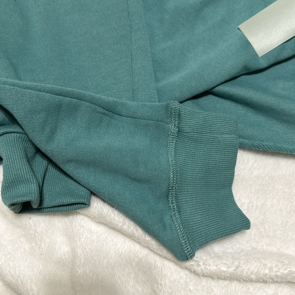 Track Suit - soft and comfy Crop top jacket - Picture 4 of 4